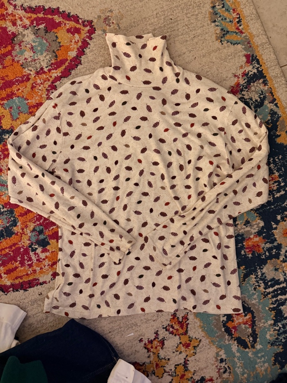 Vintage Bobbie Brooks Cream Turtleneck Tee with Fall Print